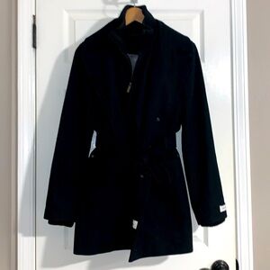 Calvin Klein warm winter black coat. Zippers up and ties from side, collard SZ 6